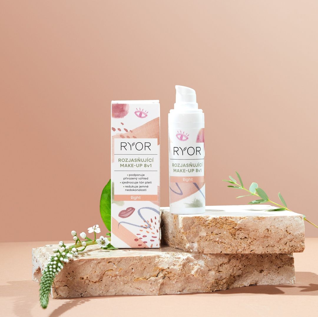 Rozjasňující make-up 8v1 LIGHT - galerie #1