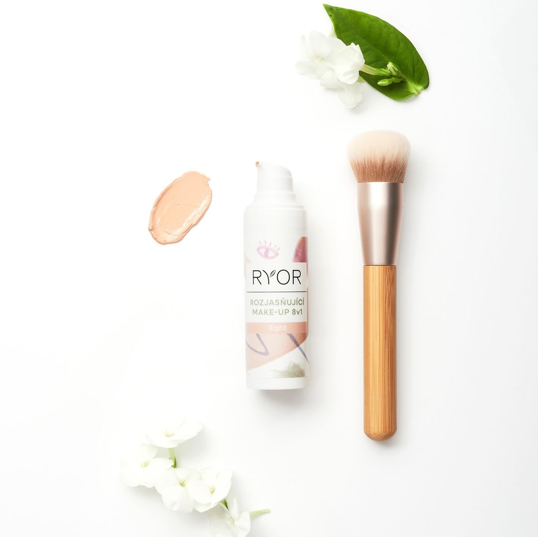 Rozjasňující make-up 8v1 LIGHT - galerie #3