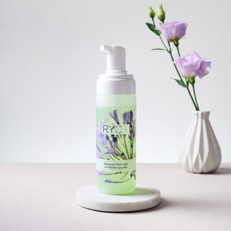 Ultrajemná čisticí pěna pro všechny typy pleti