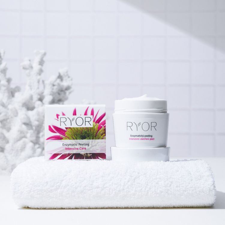 Enzymatický peeling